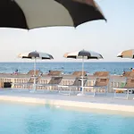 Playa מלון