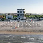 מלון Playa 4*